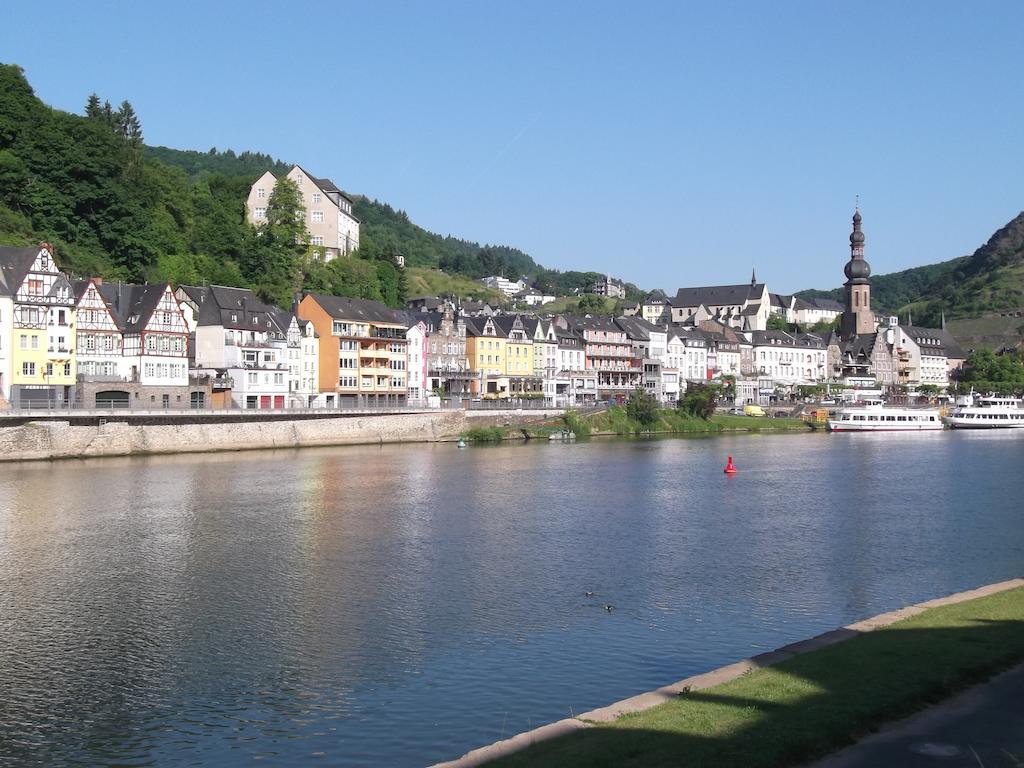 Haus Burgfrieden Cochem Exterior foto
