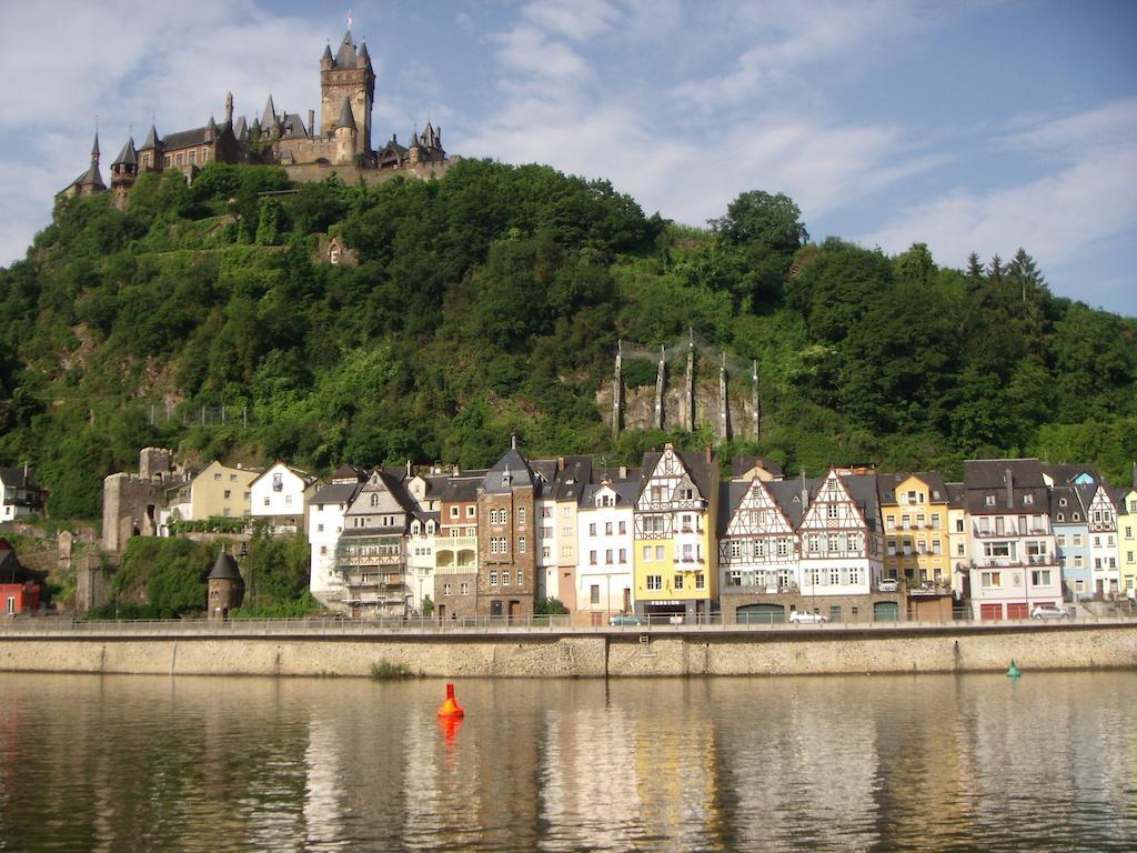 Haus Burgfrieden Cochem Exterior foto